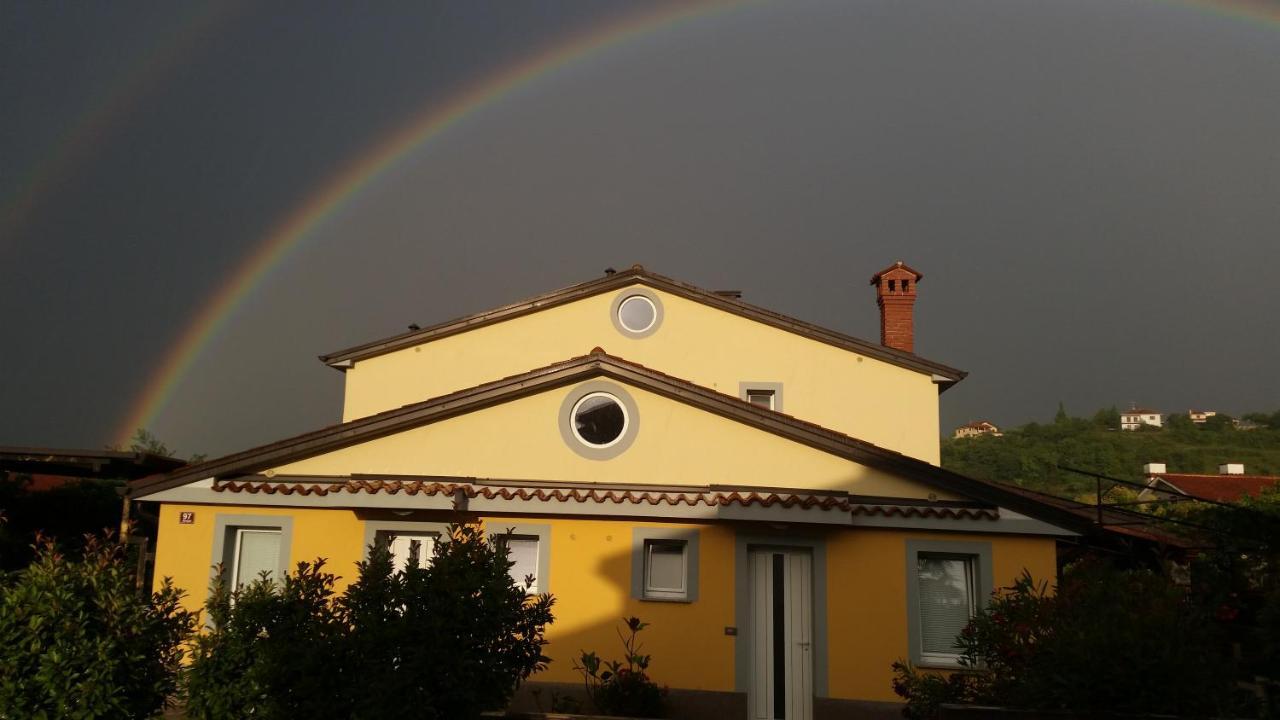 Apartma Brnistra Ginestra Koper Exterior photo