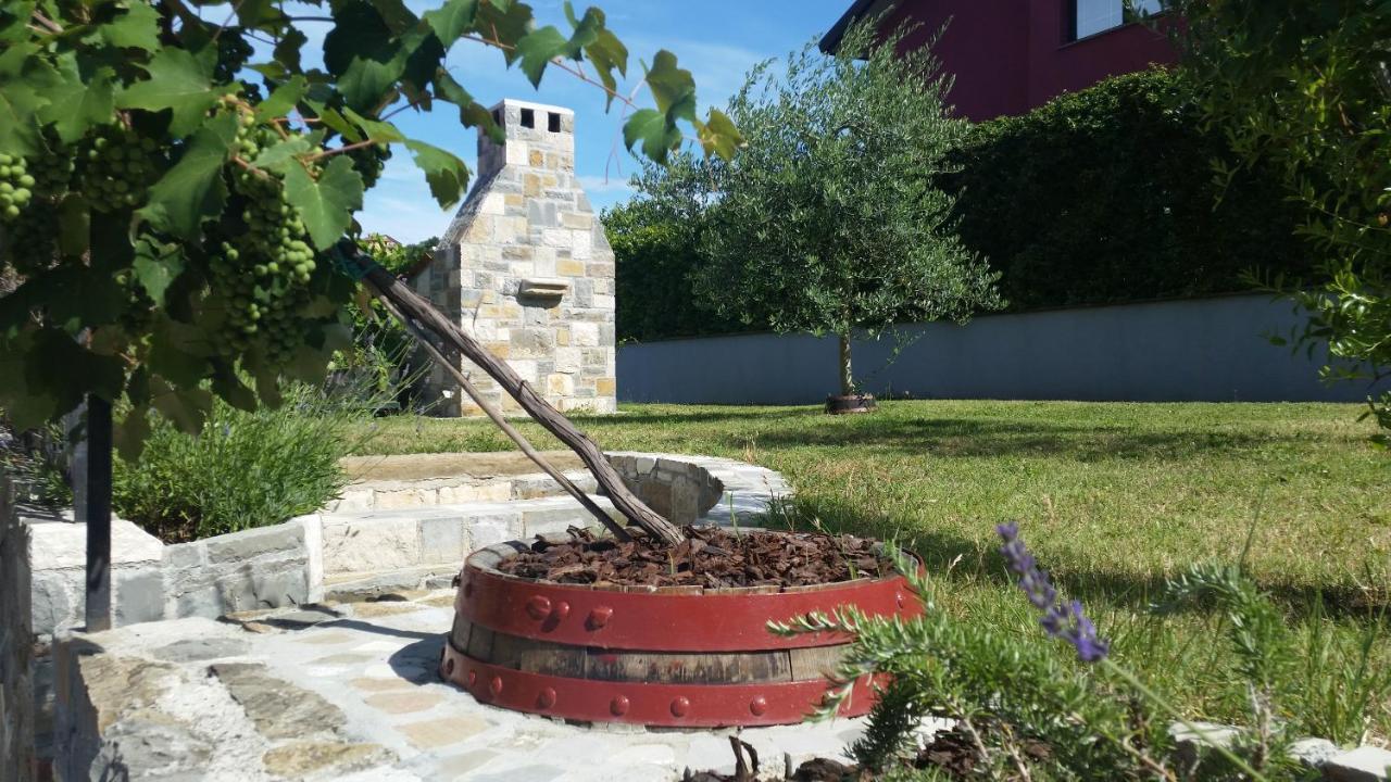 Apartma Brnistra Ginestra Koper Exterior photo